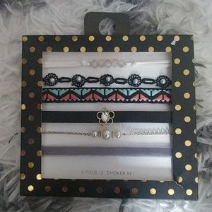Bundle of 6 chokers